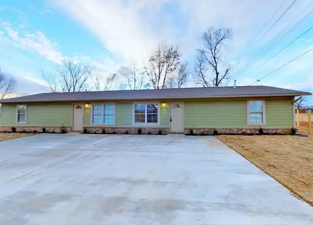 Property at 1064 N Brook Dr, Fayetteville, AR, 72704, 2 beds, 2 baths, [object Object]