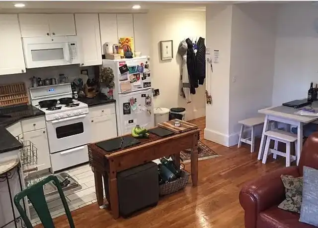 Property at 184 Naples Rd Unit 1, Brookline, MA, 02446, 1 bed, 1 bath, [object Object]