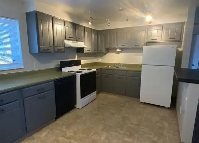 Property at 2840 Montebello Dr W Unit 2, Colorado Springs, CO, 80918, 2 beds, 1 bath, [object Object]