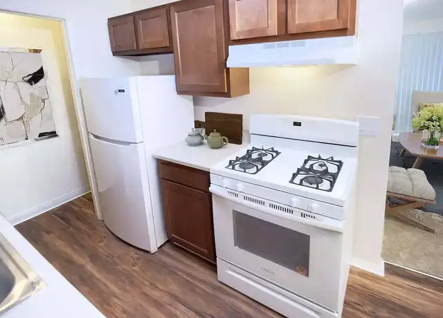 Property at Breton Court - 4705 N Breton Ct SE, Grand Rapids, MI, 49508, 1 bed, 1 bath, [object Object]