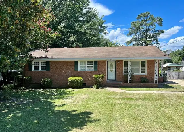 Property at 2050 Ironwood Dr, Fayetteville, NC, 28304, 3 beds, 1 bath, [object Object]
