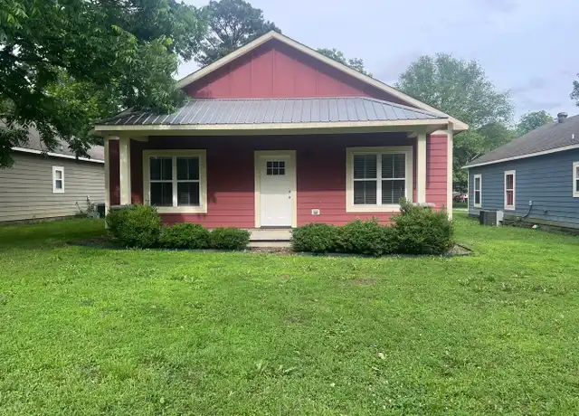 Property at 202 N Holly St, Beebe, AR, 72012, 3 beds, 2 baths, [object Object]