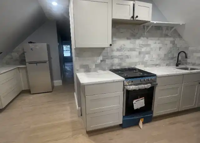 Property at 31 Michigan Ave Unit 3, Boston, MA, 02121, 2 beds, 1 bath, [object Object]