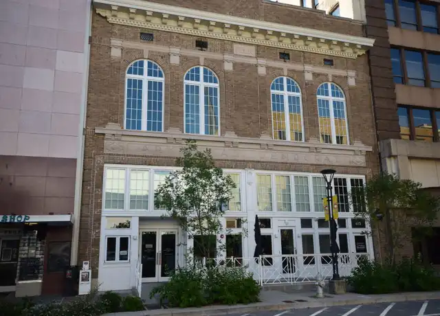 Property at 615 Main St unit E, Little Rock, AR, 72201, 1 bed, 1 bath, [object Object]