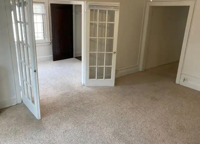 Property at 1720 E Newport Ave Unit 23, Milwaukee, WI, 53211, 2 beds, 1 bath, [object Object]