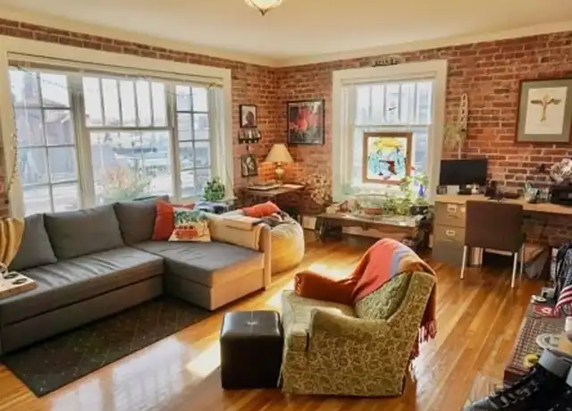 Property at Townhouse Apartments - 117 N Tacoma Ave, Tacoma, WA, 98403, 1 bed, 1 bath, [object Object]