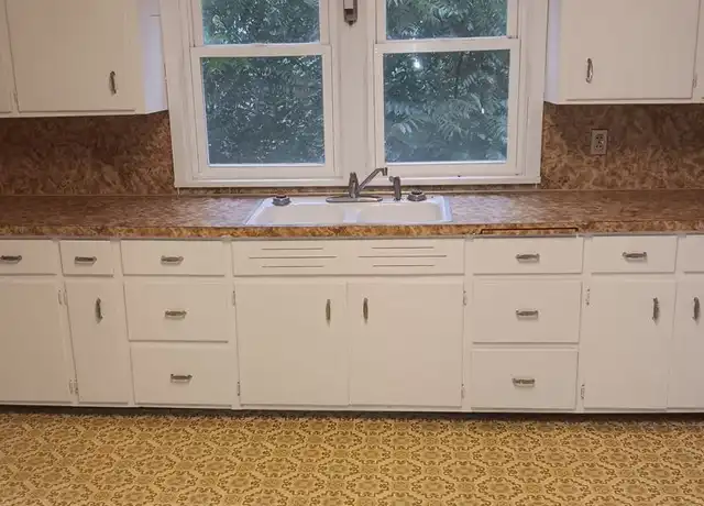Property at 210 Hendricks St, Merrill, WI, 54452, 2 beds, 1 bath, [object Object]