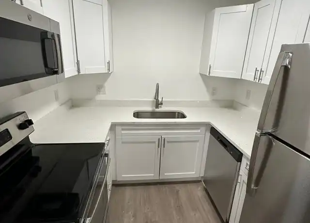 Property at 9305 Takomah Trl Unit 210, Tampa, FL, 33617, 2 beds, 1 bath, [object Object]