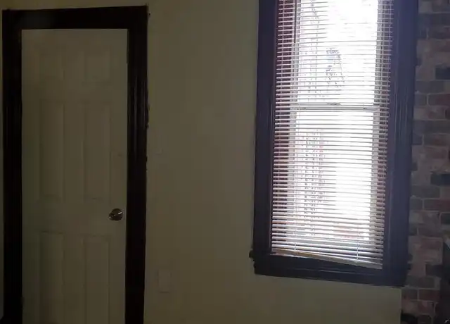 Property at 2526 N 5th St Fl FRONT, Philadelphia, PA, 19133, 1 bed, 1 bath, [object Object]