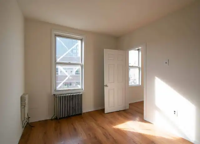 Property at 376 Summit Ave, Jersey City, NJ, 07306, 3 beds, 1 bath, [object Object]