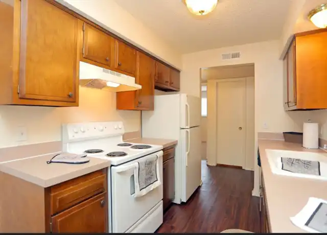 Property at 1105 1/2 W Interstate 240 Service Rd Unit 1051-4, Oklahoma City, OK, 73139, 2 beds, 2 baths, [object Object]
