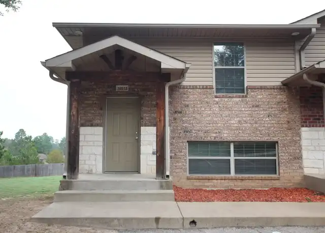 Property at 18007 Loring Ln, Lindale, TX, 75771, 2 beds, 1.5 baths, [object Object]