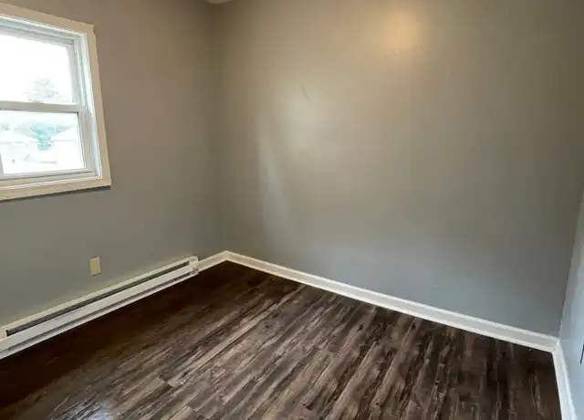 Property at 357 Brighton Blvd Unit BOULEVARD-3, Zanesville, OH, 43701, 2 beds, 1 bath, [object Object]