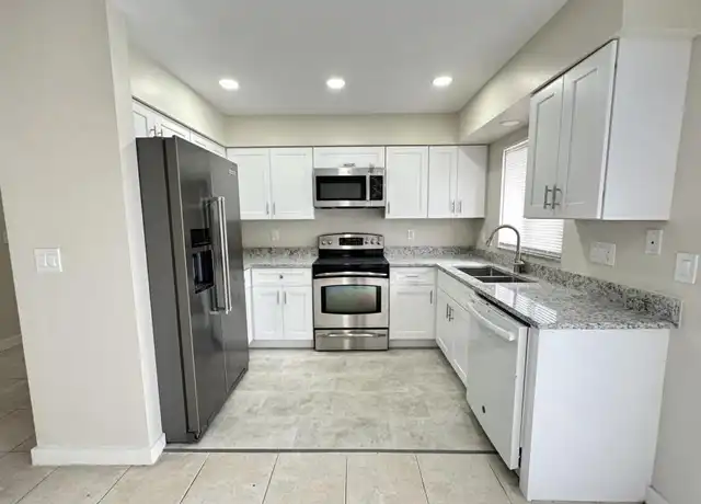 Property at 739 NE 7th Pl, Cape Coral, FL, 33909, 2 beds, 1 bath, [object Object]