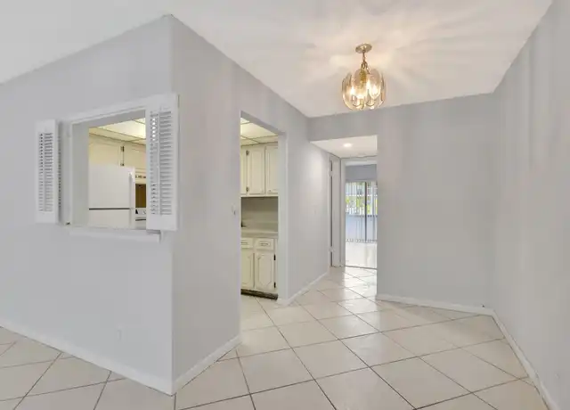 Property at 398 Sheffield N Unit Q, West Palm Beach, FL, 33417, 1 bed, 1 bath, [object Object]