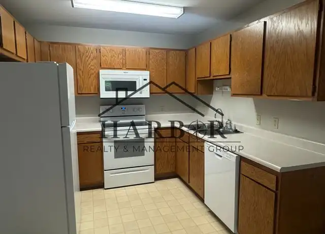 Property at 115 First St Unit 8, Boone, IA, 50036, 2 beds, 1 bath, [object Object]