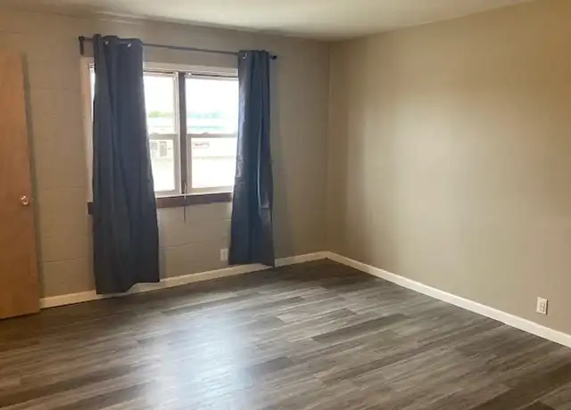 Property at 311 N Lincoln Ave, Grand Island, NE, 68801, 2 beds, 1 bath, [object Object]
