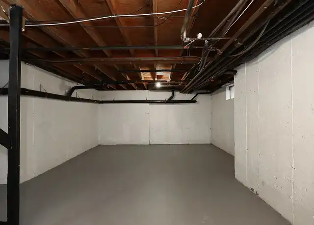 Property at Windsor Crossing - 60 Barry Cir, Bloomfield, CT, 06002, 2 beds, 1.5 baths, [object Object]