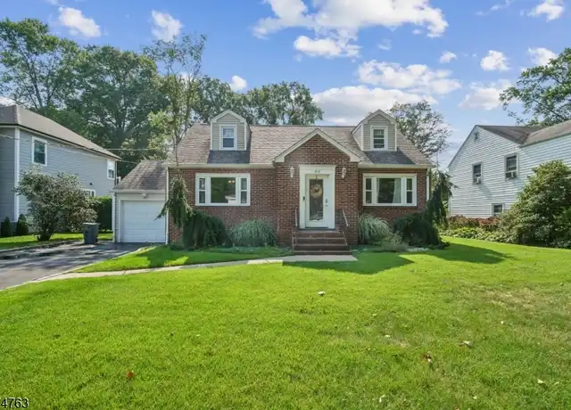 Property at 517 Ashwood Rd, Springfield, NJ, 07081, 4 beds, 2.5 baths, [object Object]