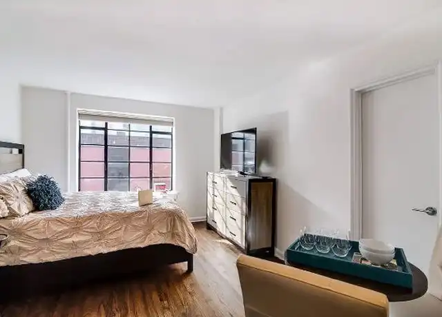 Property at 31 W 8th St, New York, NY, 10011, 0 beds, 1 bath, [object Object]