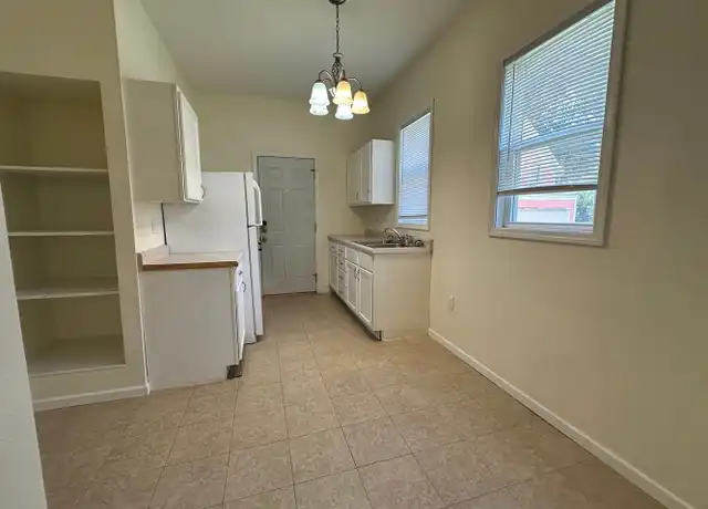 Property at 1415 4th Ave S #1, Fort Dodge, IA, 50501, 1 bed, 1 bath, [object Object]