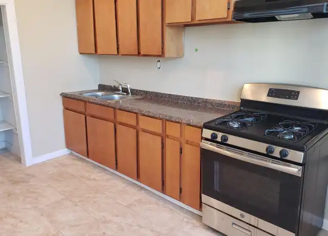 Property at 309 Martin Luther King Dr, Jersey City, NJ, 07305, 3 beds, 1 bath, [object Object]
