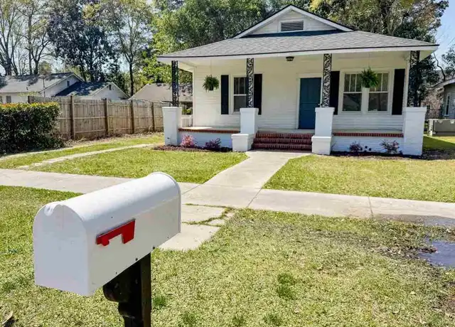 Property at 109 Winston St, Florence, SC, 29501, 3 beds, 2 baths, [object Object]