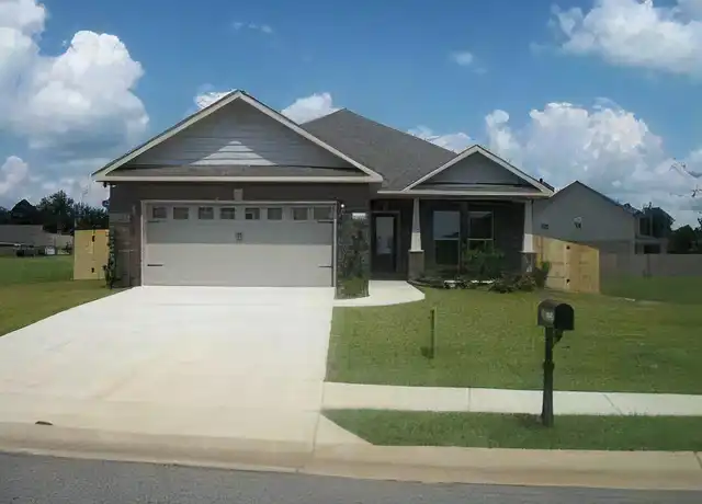 Property at 9930 Summer Woods Cir N, Mobile, AL, 36695, 4 beds, 2 baths, [object Object]
