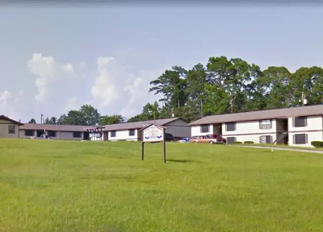 Property at 668 W Rev Martin Luther King Jr Blvd Unit 102, Jasper, TX, 75951, 3 beds, 1 bath, [object Object]