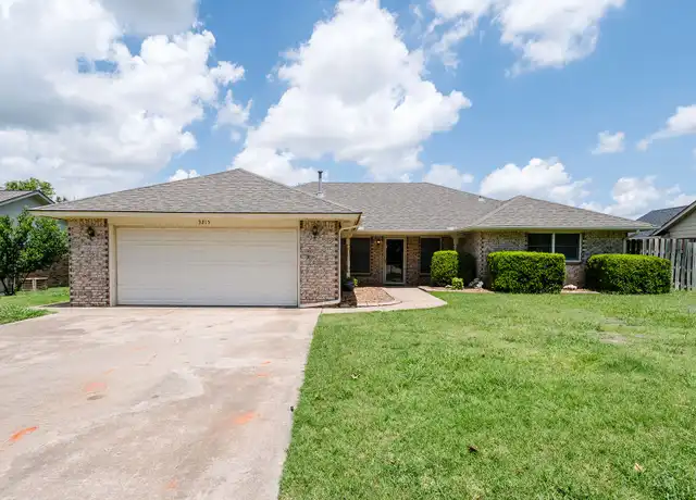 Property at 3215 Woodsboro Dr, Norman, OK, 73072, 3 beds, 2 baths, [object Object]