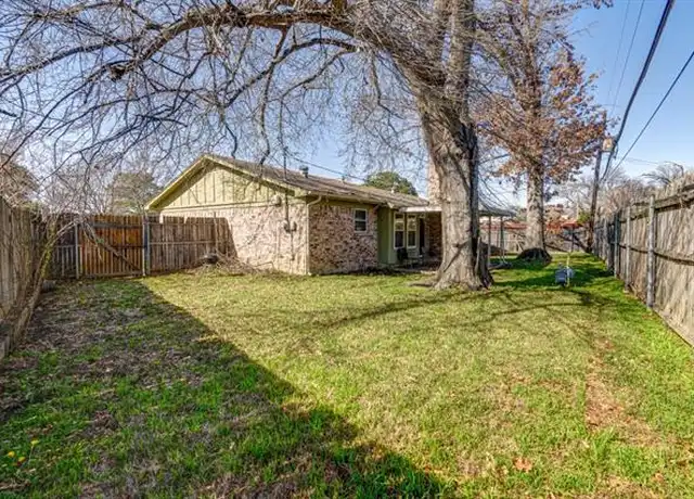 Property at 905 Kristin Ct, Arlington, TX, 76012, 3 beds, 2 baths, [object Object]