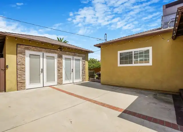 Property at 2812 N Buena Vista St, Burbank, CA, 91504, 0 beds, 1 bath, [object Object]