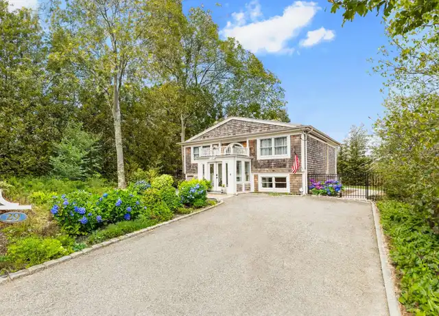 Property at 29 Missapoque Ave, Southampton, NY, 11968, 4 beds, 2 baths, [object Object]