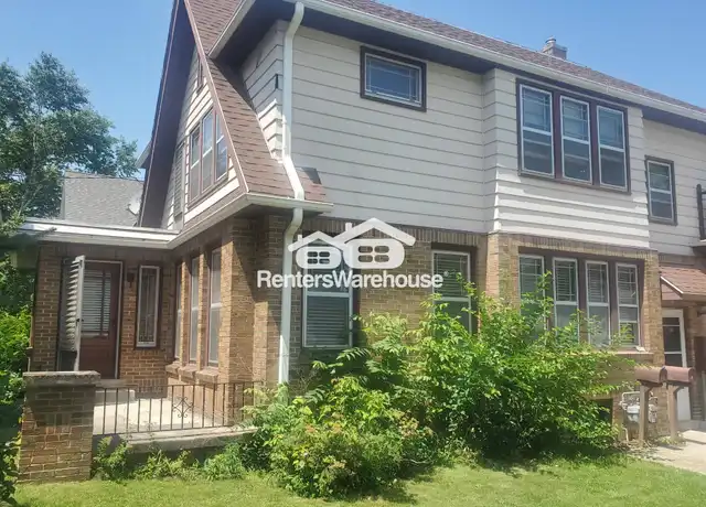 Property at 502 W Oakland Ave, Port Washington, WI, 53074, 3 beds, 1 bath, [object Object]