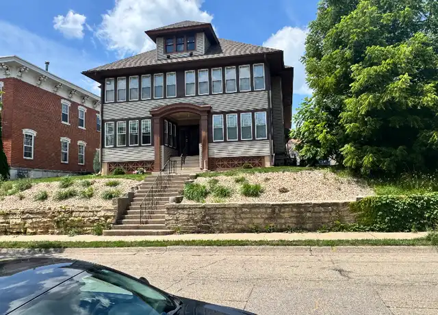 Property at 861 Alpine St Unit 4, Dubuque, IA, 52001, 3 beds, 2 baths, [object Object]