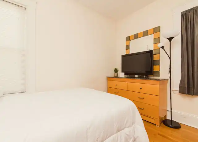 Property at 31 Plymouth St Unit 2 C, Cambridge, MA, 02141, 1 bed, 1 bath, [object Object]