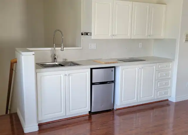Property at 513 Kristen Ct, Encinitas, CA, 92024, 1 bed, 1 bath, [object Object]