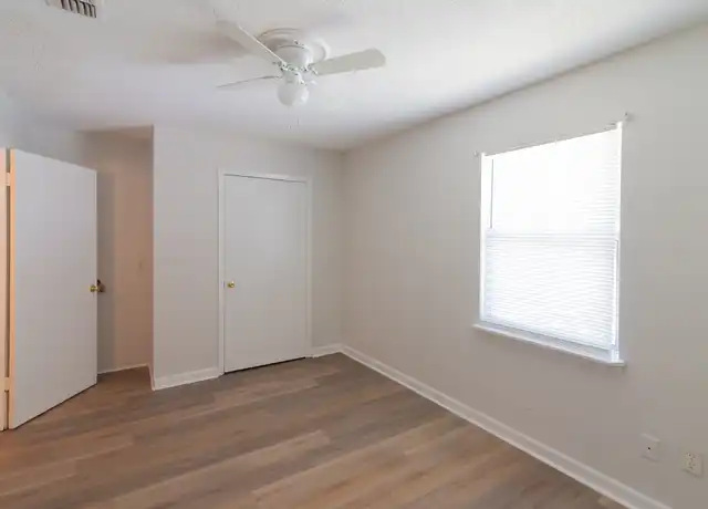 Property at 3291-3299 Mission Rd, Tallahassee, FL, 32303, 2 beds, 1 bath, [object Object]