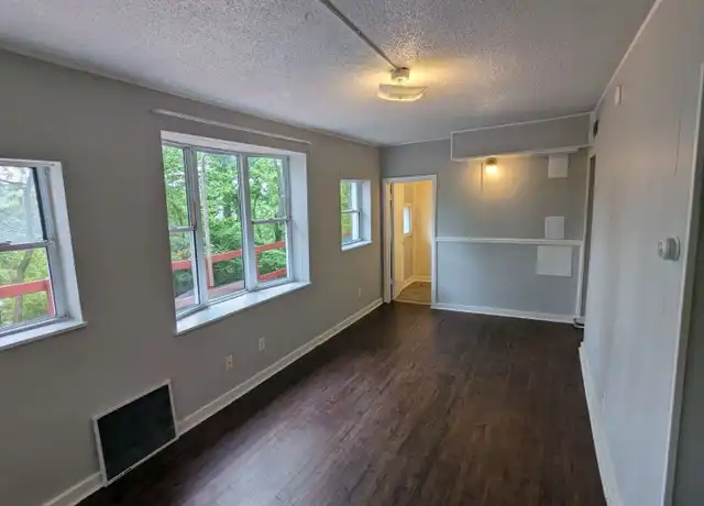 Property at 11 S High St Unit B, Athens, OH, 45701, 2 beds, 1 bath, [object Object]