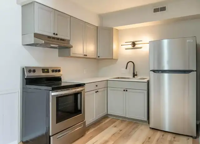 Property at The Hendrix - 4406 N Division St, Davenport, IA, 52806, 2 beds, 1 bath, [object Object]