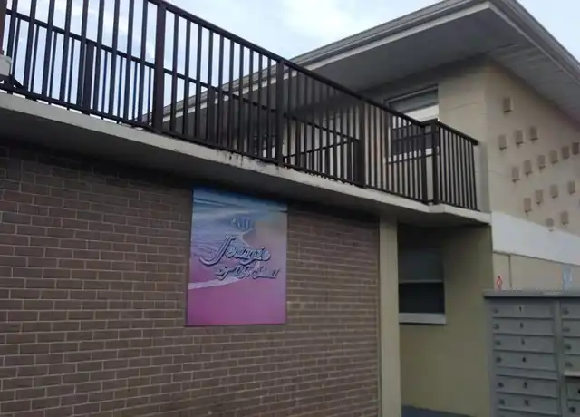 Property at 406 Tyler Ave, Cape Canaveral, FL, 32920, 1 bed, 1 bath, [object Object]