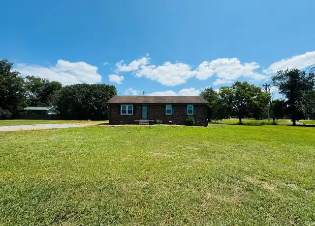 Property at 207 Old Hunters Point Pike, Lebanon, TN, 37087, 3 beds, 1 bath, [object Object]