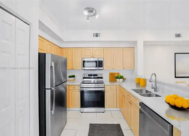Property at 6831 SW 44th St, Miami, FL, 33155, 2 beds, 2 baths, [object Object]