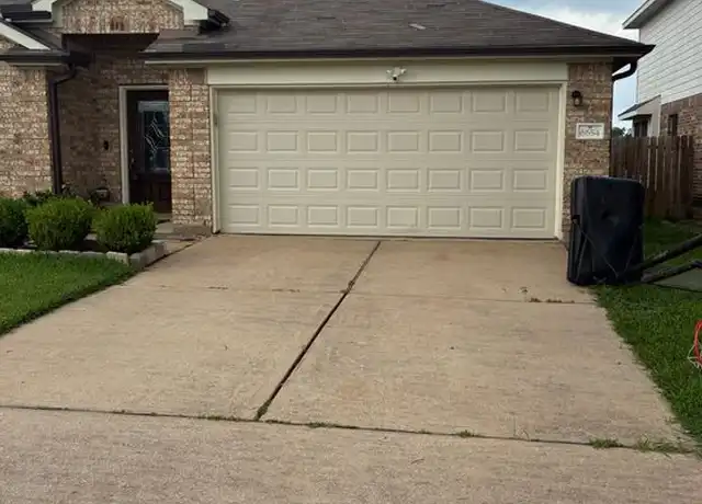 Property at 6654 Barker Bend Ln, Katy, TX, 77449, 3 beds, 2 baths, [object Object]