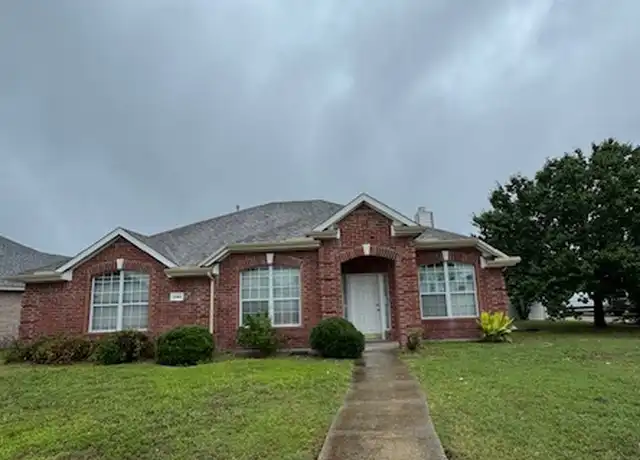 Property at 2068 Pecan Creek Dr, Mesquite, TX, 75181, 4 beds, 2 baths, [object Object]