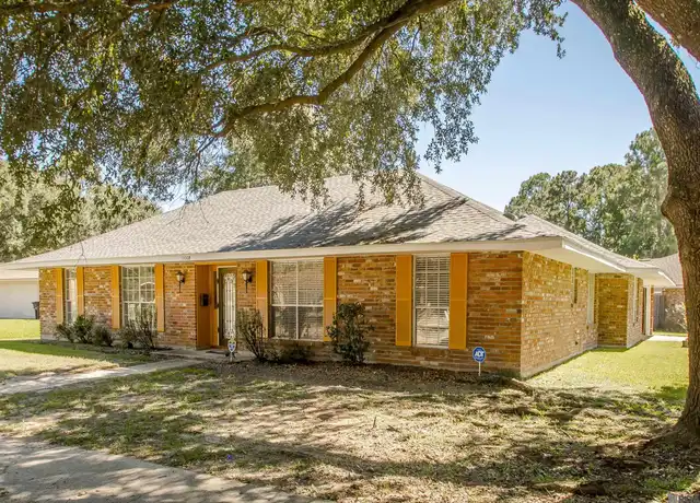 Property at 11008 Major Oak Dr, Baton Rouge, LA, 70815, 4 beds, 3 baths, [object Object]