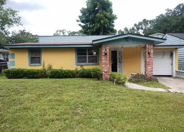 Property at 2043 W 18th St, Jacksonville, FL, 32209, 3 beds, 1 bath, [object Object]
