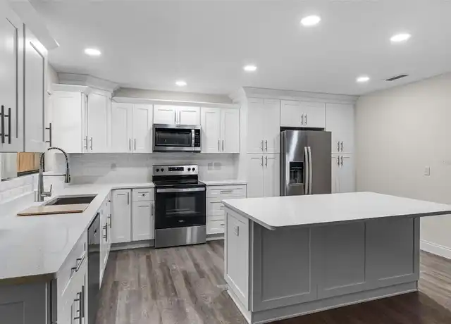 Property at 8105 Gilliam Rd, Apopka, FL, 32703, 5 beds, 3 baths, [object Object]