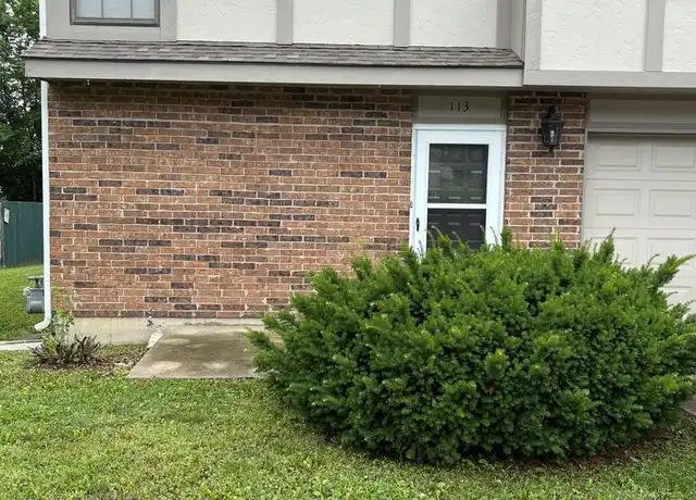 Property at 113 W Foxwood Dr, Raymore, MO, 64083, 3 beds, 2 baths, [object Object]
