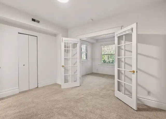 Property at 1608 W Main Ave Unit 5, Spokane, WA, 99201, 2 beds, 1 bath, [object Object]